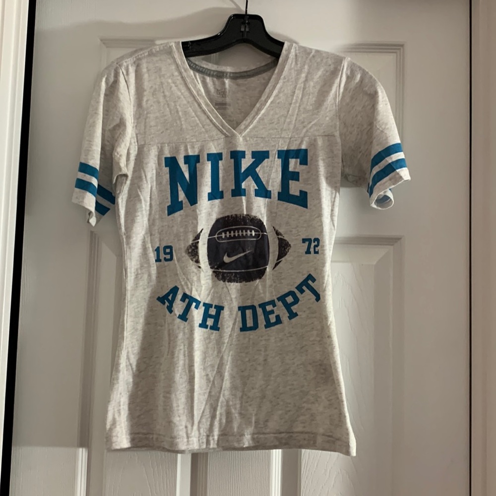 Excellent Condition Nike Sports Tee